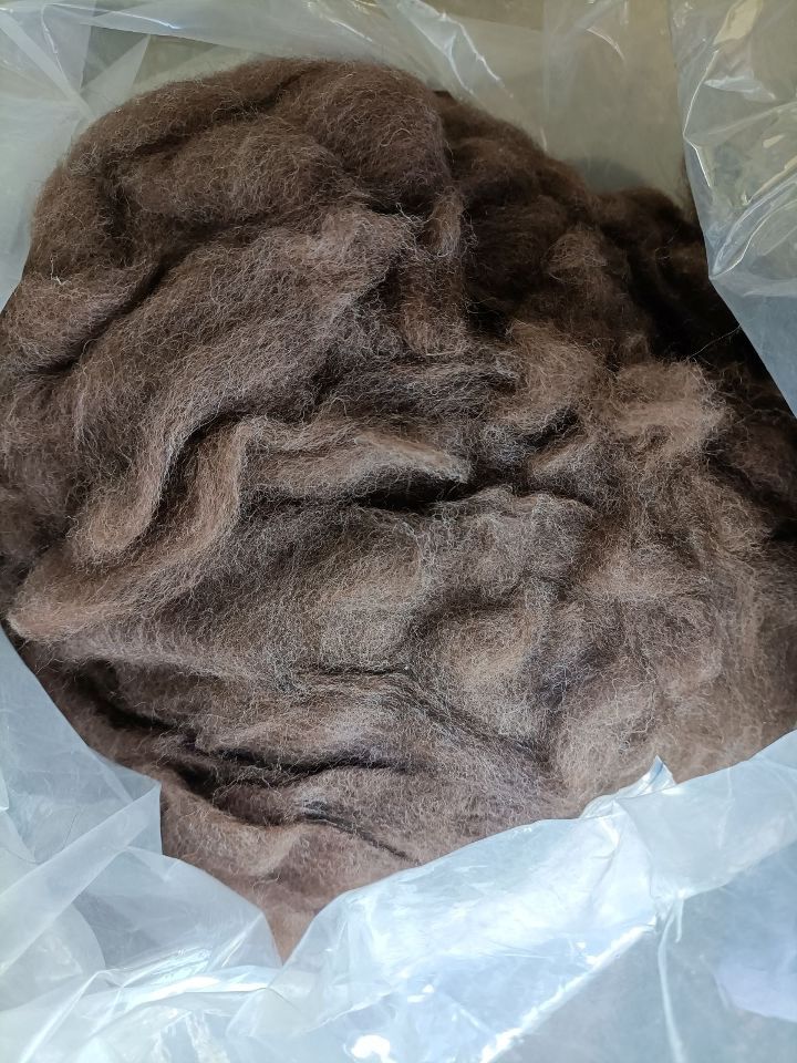 Dark brown Carded Fibre by Peony