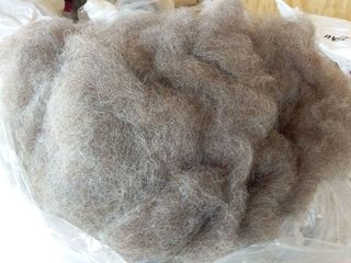 Dark Rose Grey alpaca fibre by Valeska